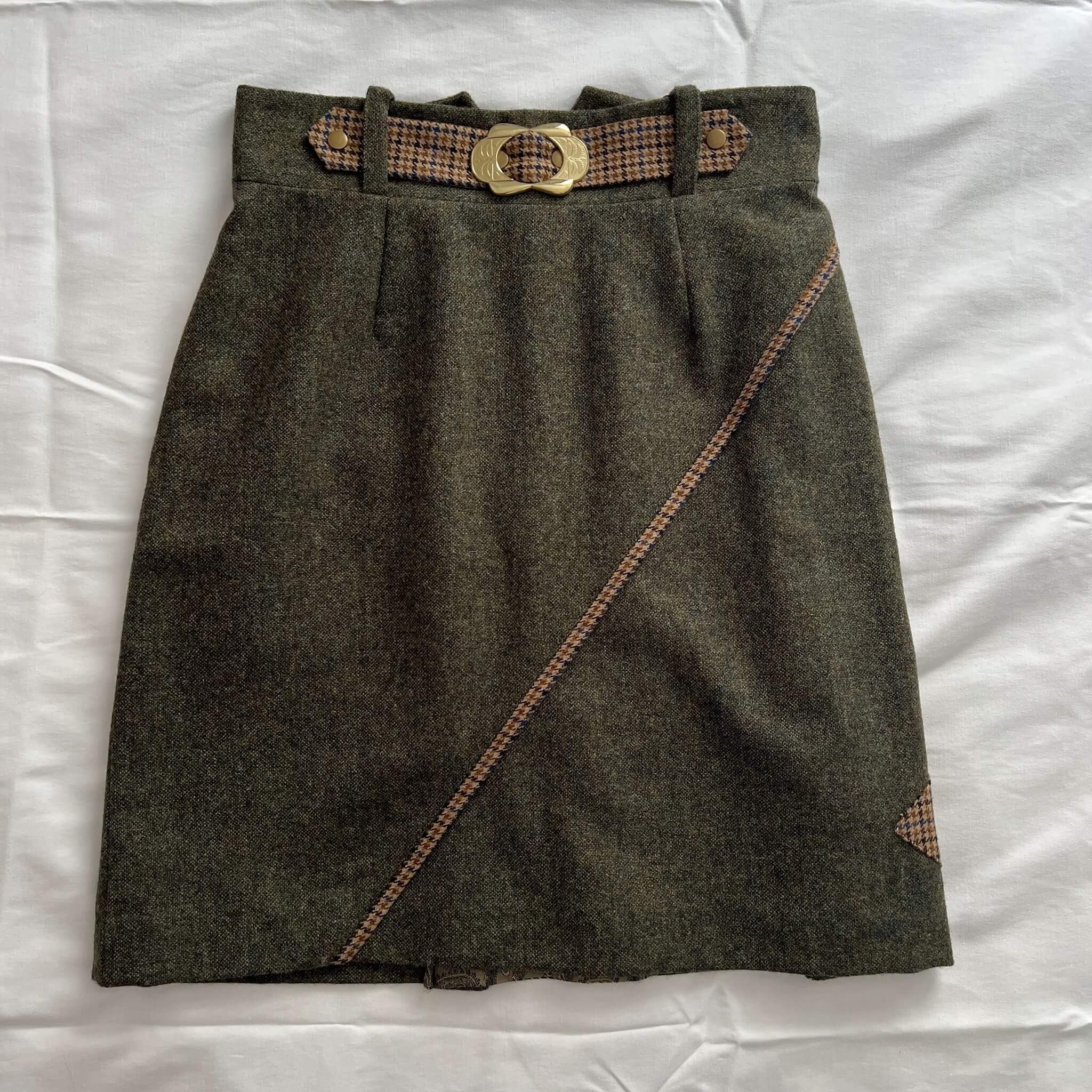 Adderbury Green Tweed Skirt | Harradine's Country