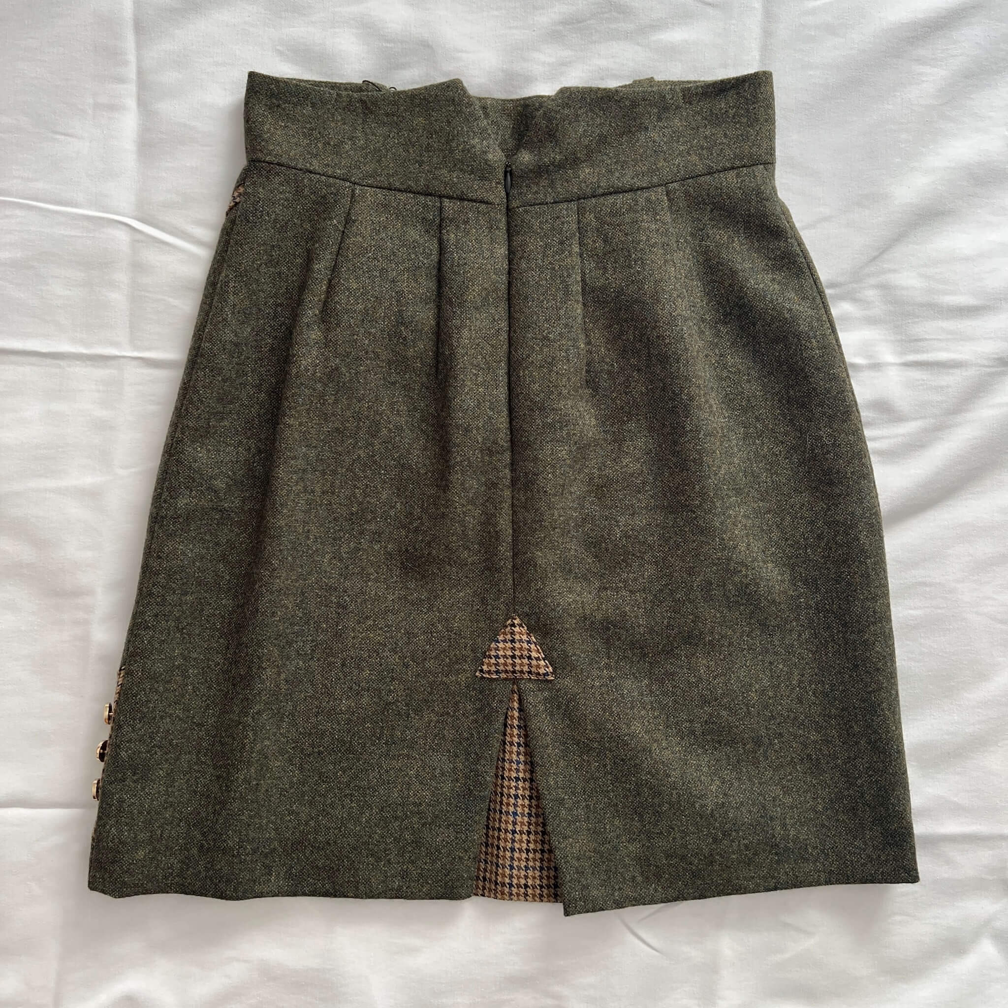 adderbury green tweed skirt back