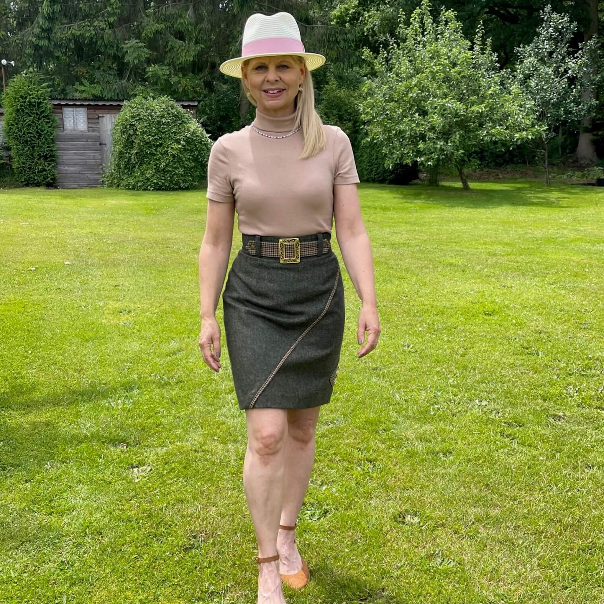 summer country outfit featuring green tweed skirt