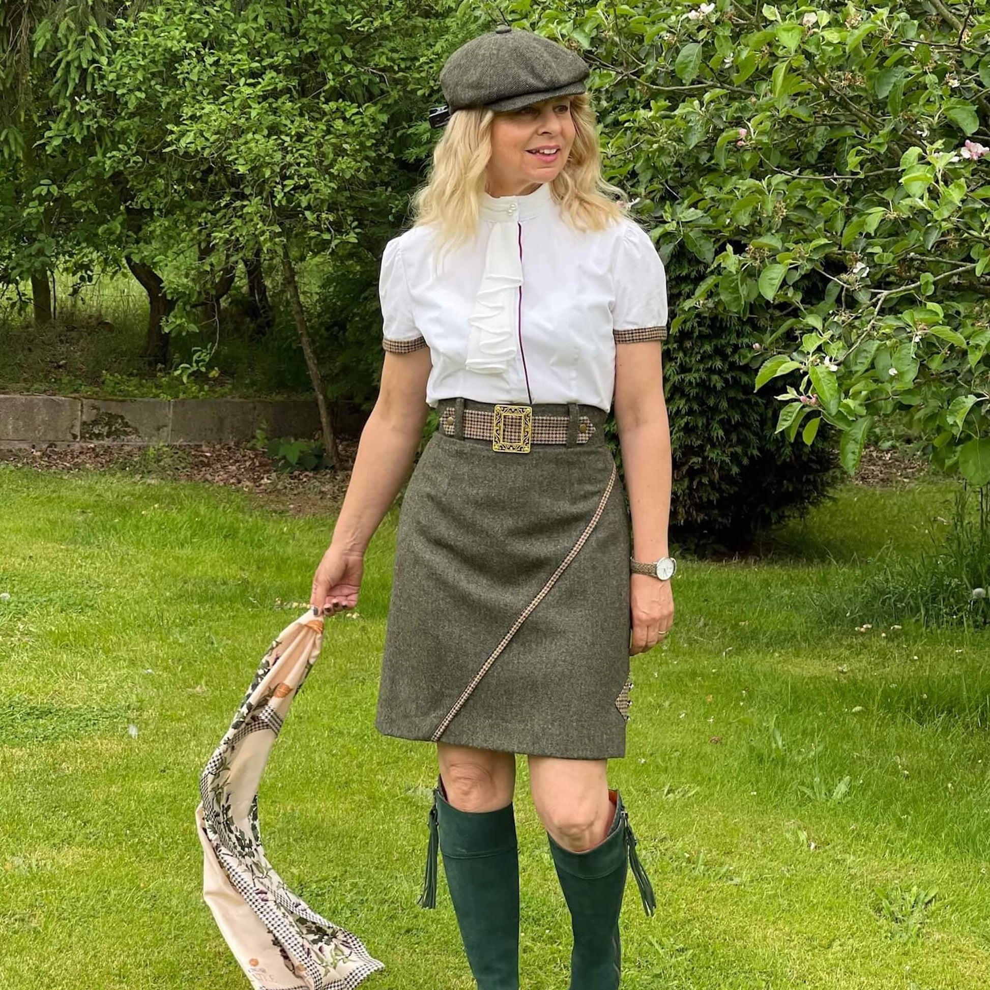 summer country outfit featuring green tweed skirt