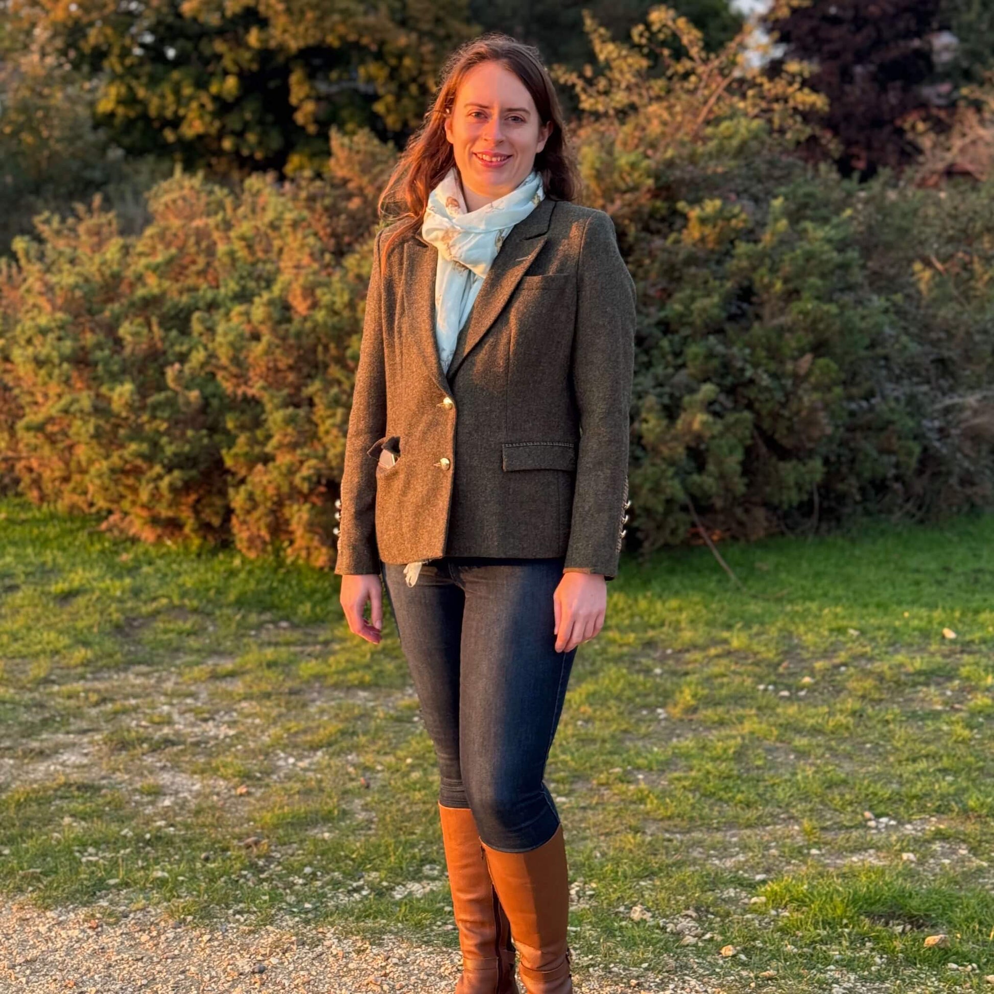 autumn country outfit featuring green tweed jacket