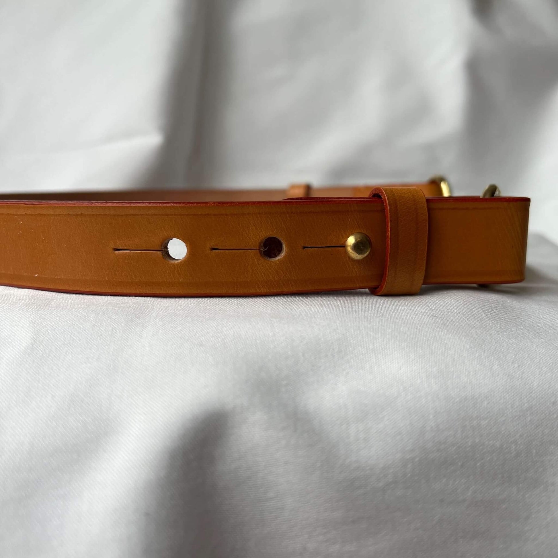 tan english bridle leather equestrian belt